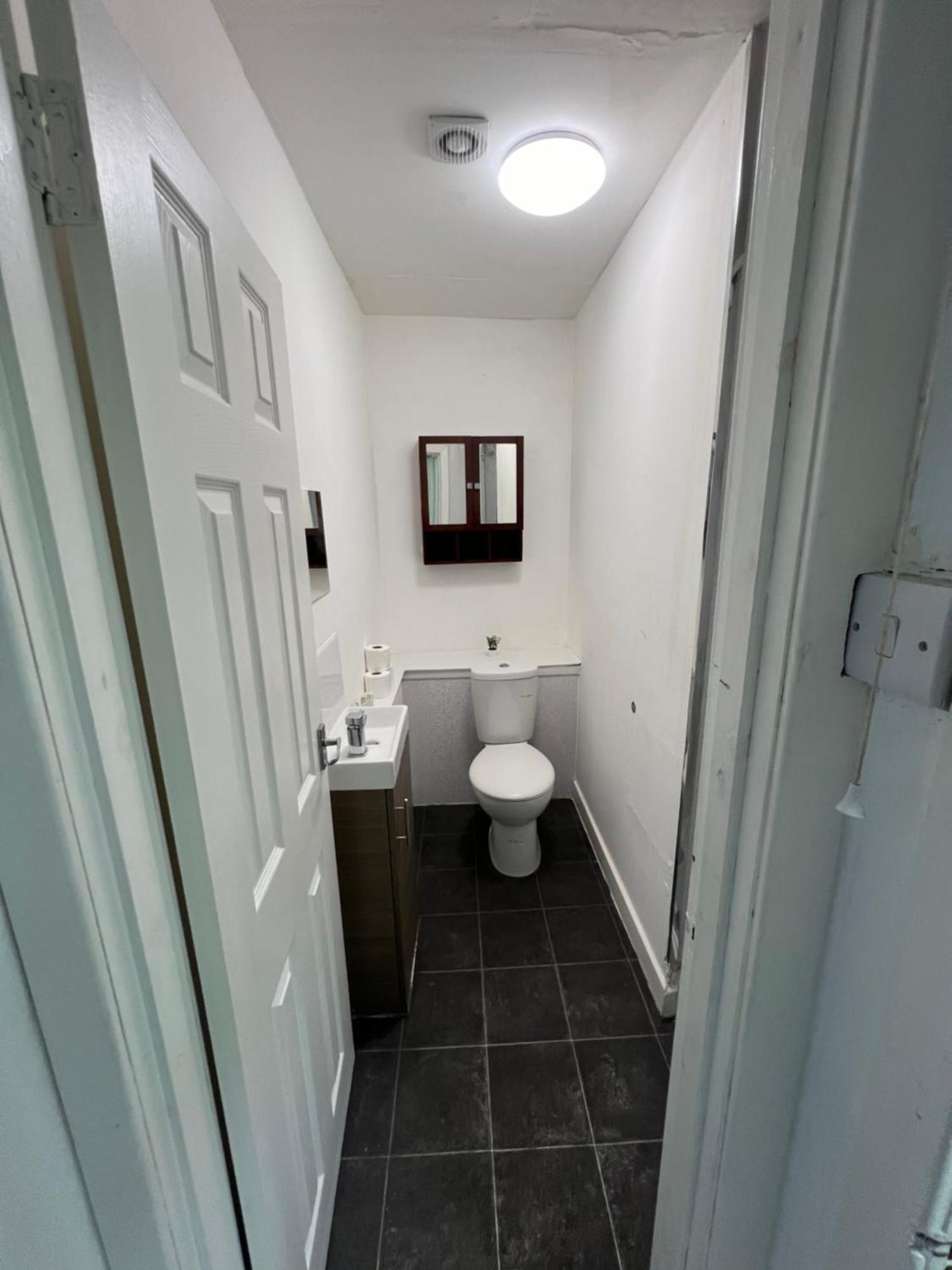 Great Western Road Studio With En Suite Glasgow Kültér fotó